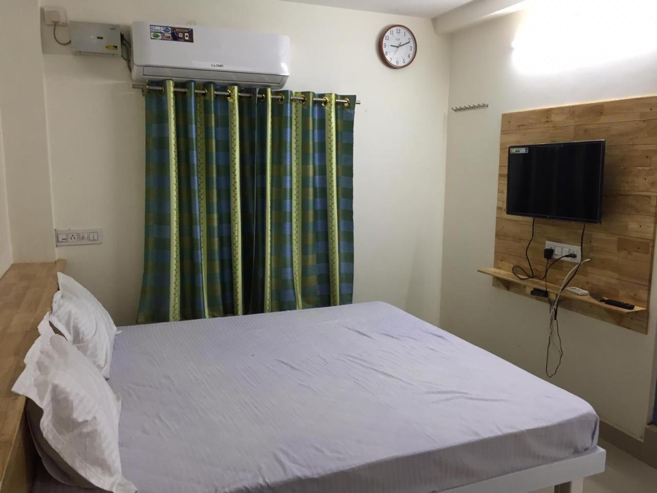 Aditi Rooms Tiruchirappalli Buitenkant foto